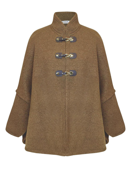 Capa mullet com fechamento em alamar e mangas de cava quadrada Biamar