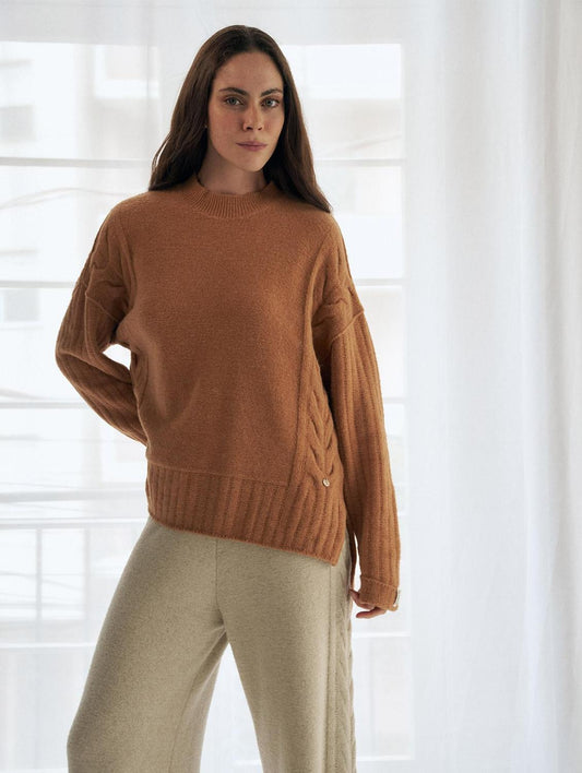 Blusa alongada com detalhe em trança e canelado Biamar