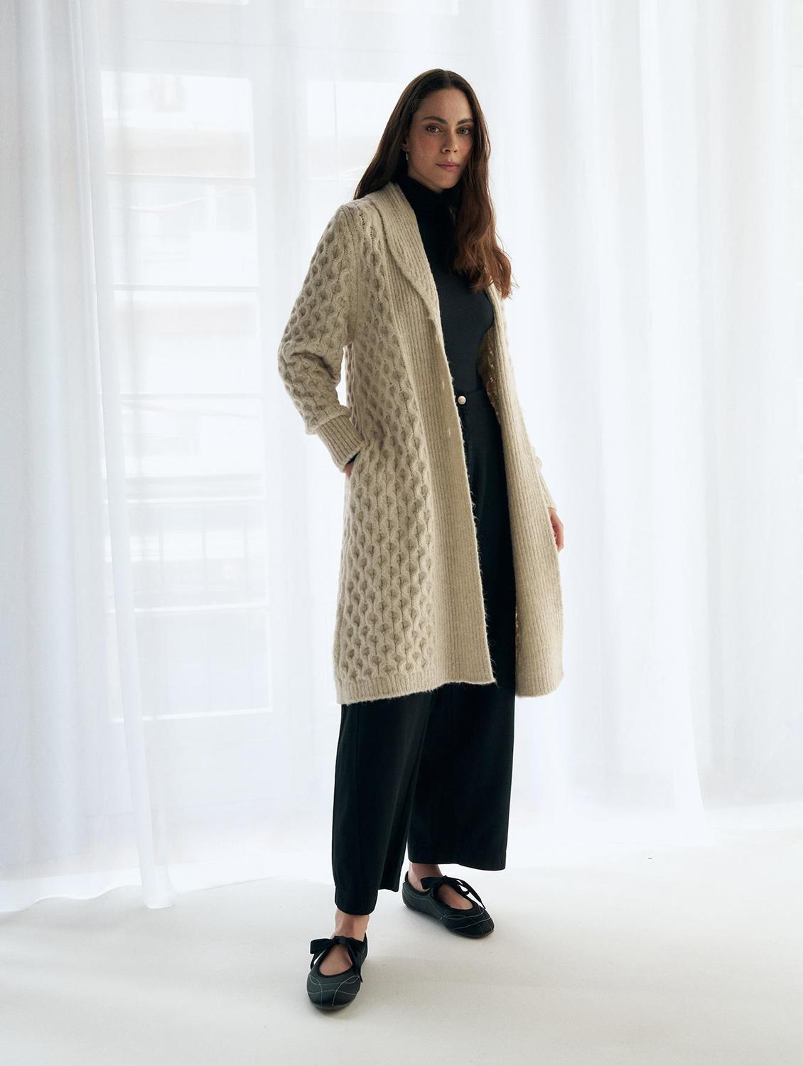 Casaco alongado com fechamento em botões forrados Biamar