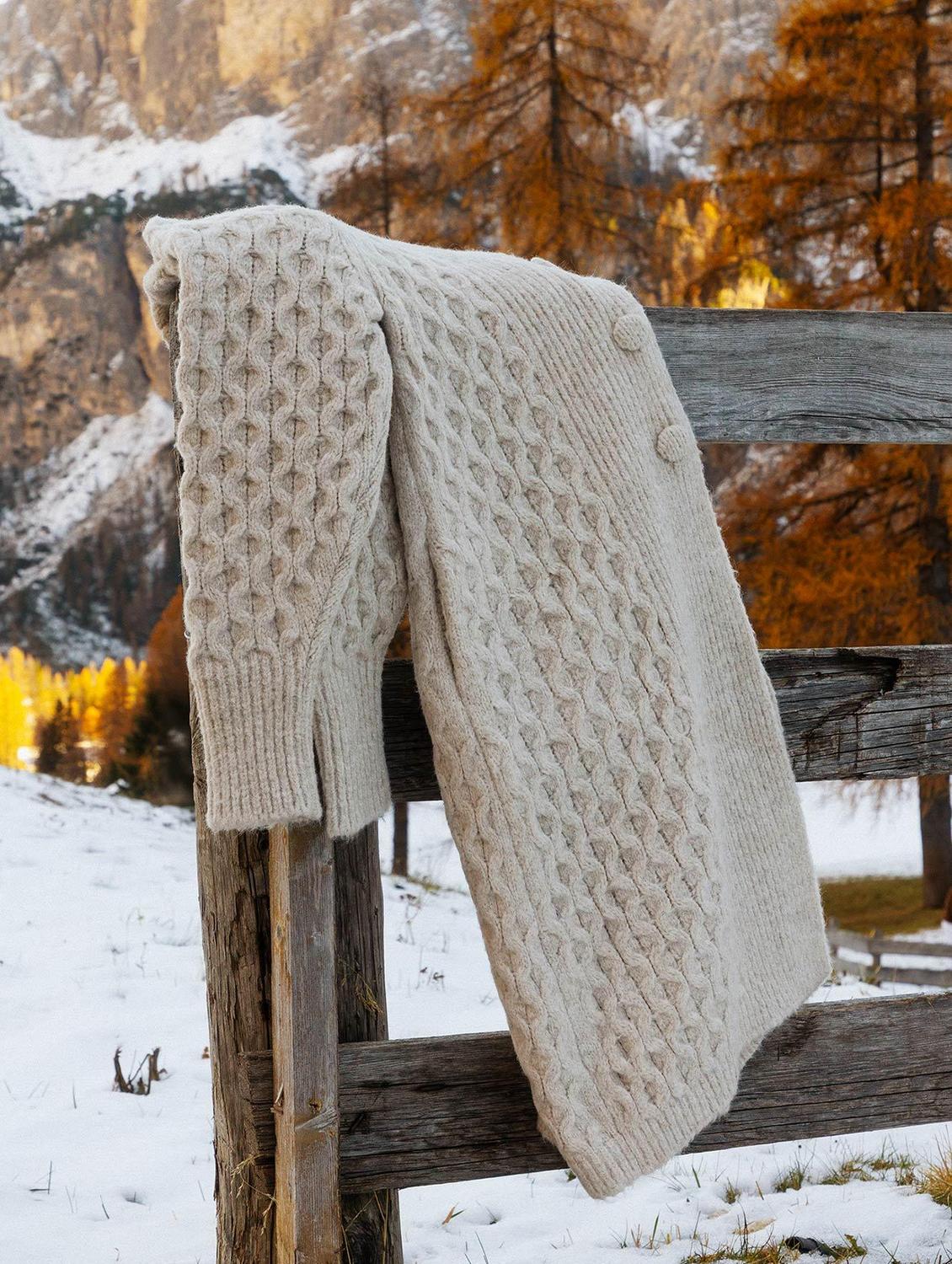 Casaco alongado com fechamento em botões forrados Biamar